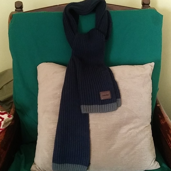 Calvin Klein Mens Scarf - Picture 2 of 5